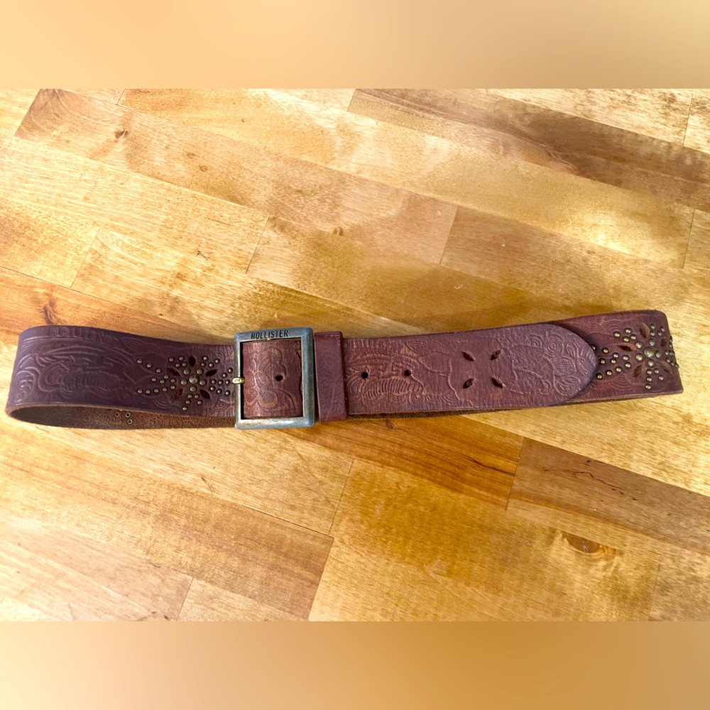 Hollister leather belt - size small